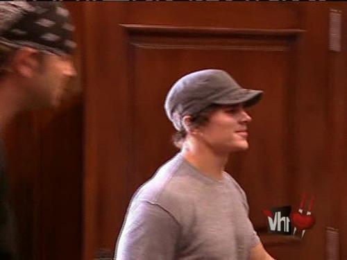 And we shake shake shake the hips, in relationships